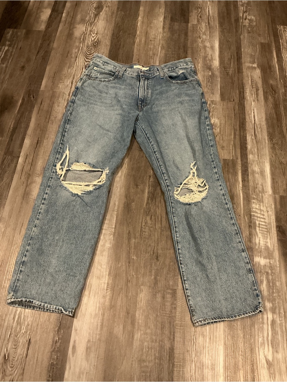 Women’s Levi’s ‘94 Baggy Jeans Caution Hot Pants Distressed Medium Wash Size 32